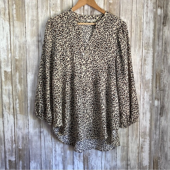 Jodifl Leopard Popover Blouse - Picture 2 of 6
